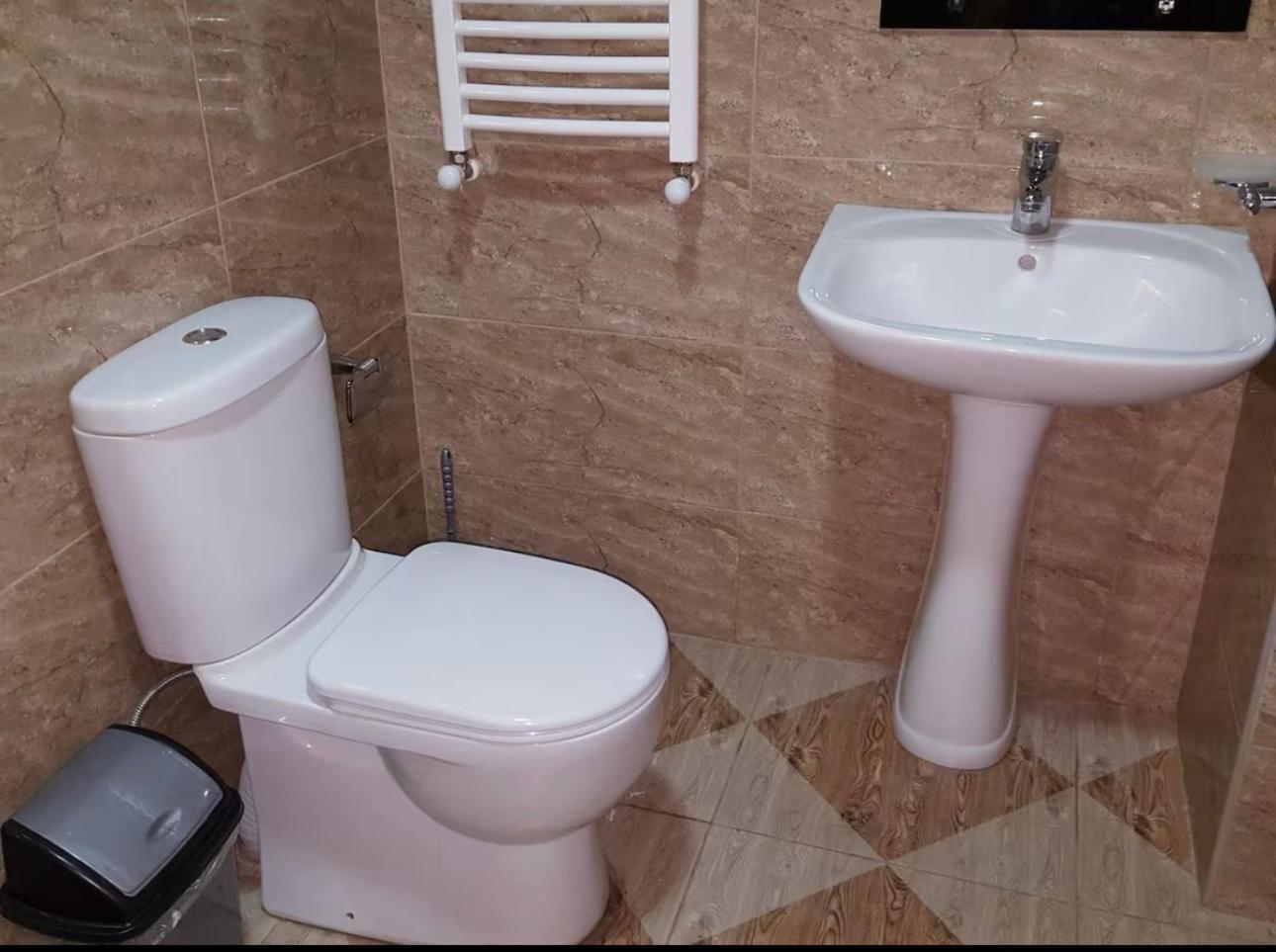 Guest House Granatovoe Derevo Tbilisi Buitenkant foto