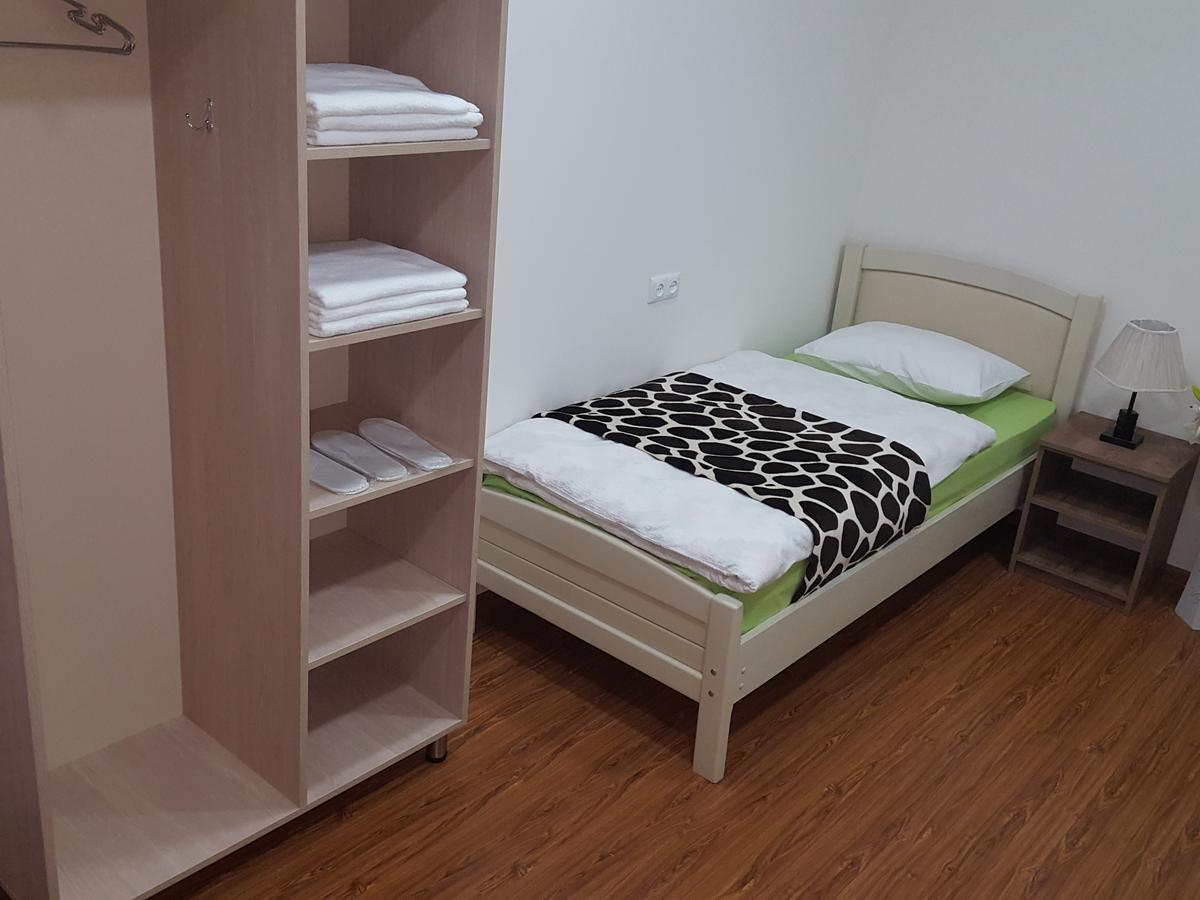 Guest House Granatovoe Derevo Tbilisi Buitenkant foto