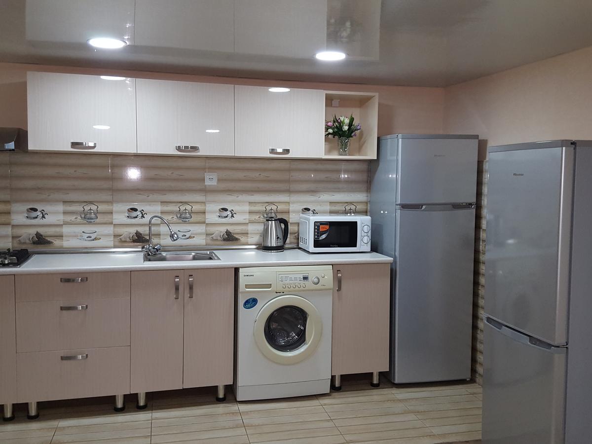 Guest House Granatovoe Derevo Tbilisi Buitenkant foto