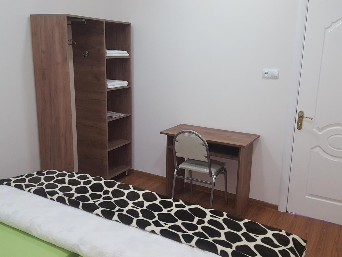 Guest House Granatovoe Derevo Tbilisi Buitenkant foto
